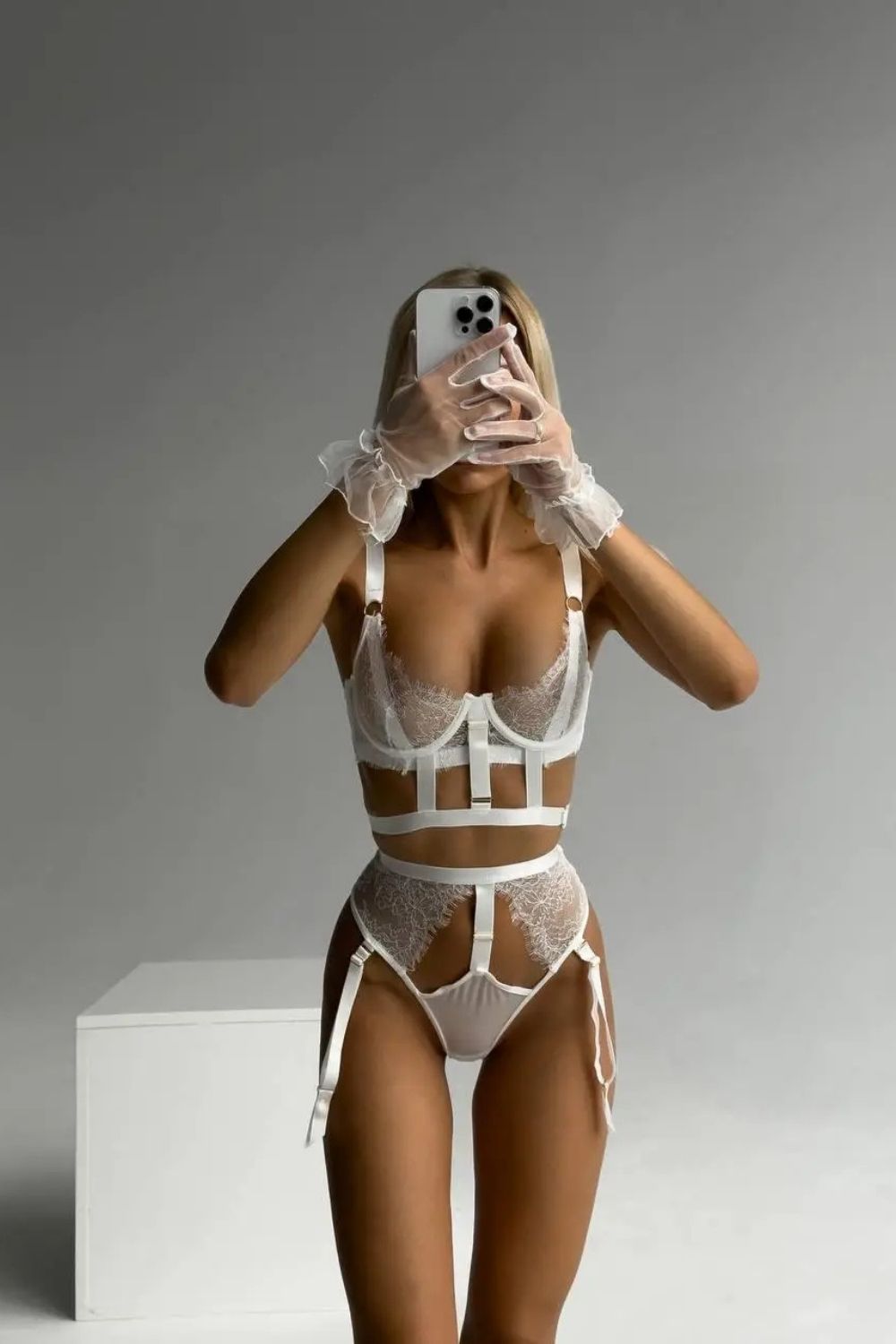 Ardélis Lace Strap Garter Set